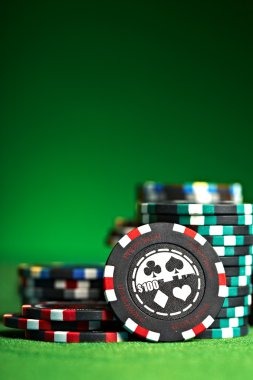 Starburst slot reels with jewel symbols and star wild